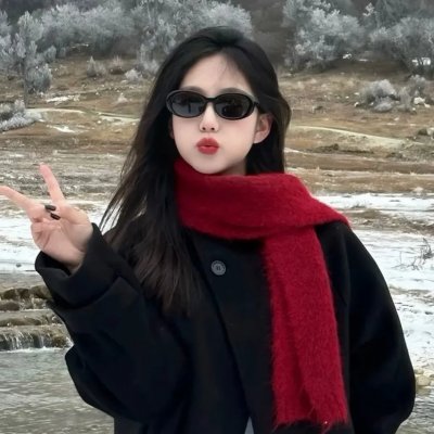 使用下方 20 个影片名，按顺序一一对应，不要改动片名文字，只根据片名和括号内类型提示来虚构全新的故事内容： 义兄弟 暗黑者2 那年，我们的夏天 犹豫不决的时刻 山海之机巧蒜泥 华灯初上第一季 疾风之赛道宝贝 省亲日 哭泣杀神6 无明流射 首尔情人 麻辣冤家 大马帮 向阳农庄的罗曼史 小樽情书 惊世谎言尼克逊 铁证悬案第七季 明媒善娶 野性钻石 甜性涩爱 外星入侵